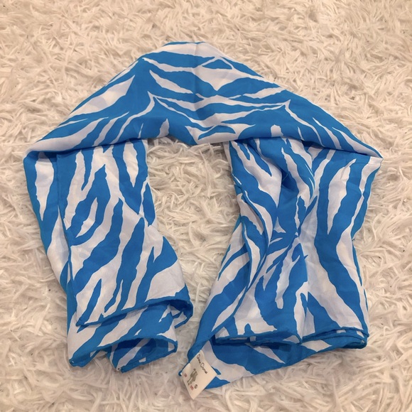 100% Silk Golden Camel Hand Printed Scarf - Picture 2 of 10